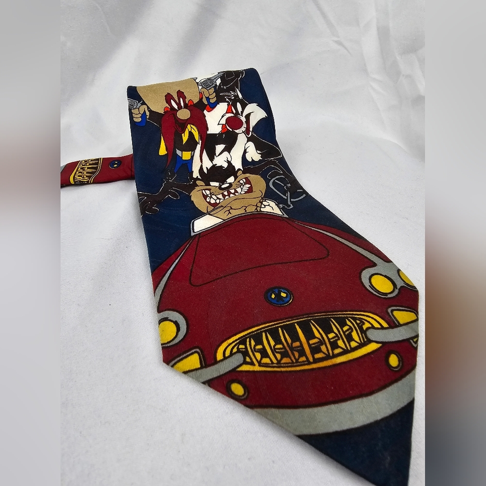 Vintage 90s Warner Bros. Looney Tunes Crew Neck Tie Balancine Hot Cakes
